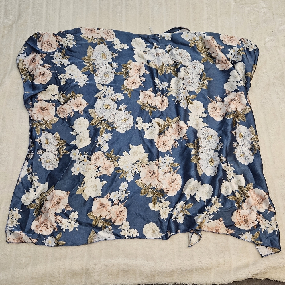 Ardene Silky Blue Floral Kimono Top Coverup - Picture 7 of 8